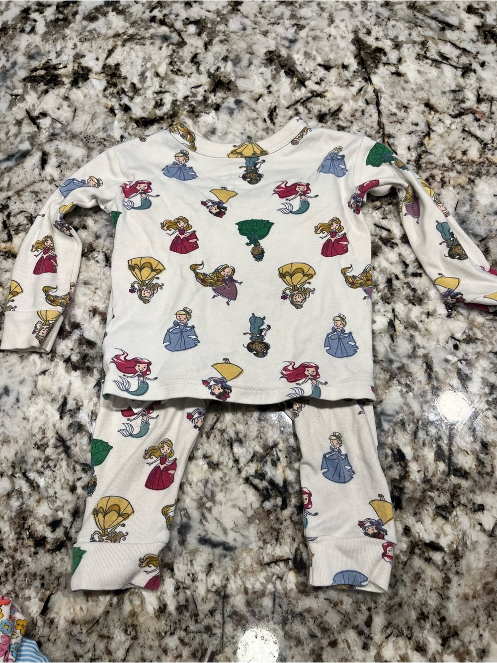 GAP Cream Kids Pajama Set with Multicolor Princess Characters